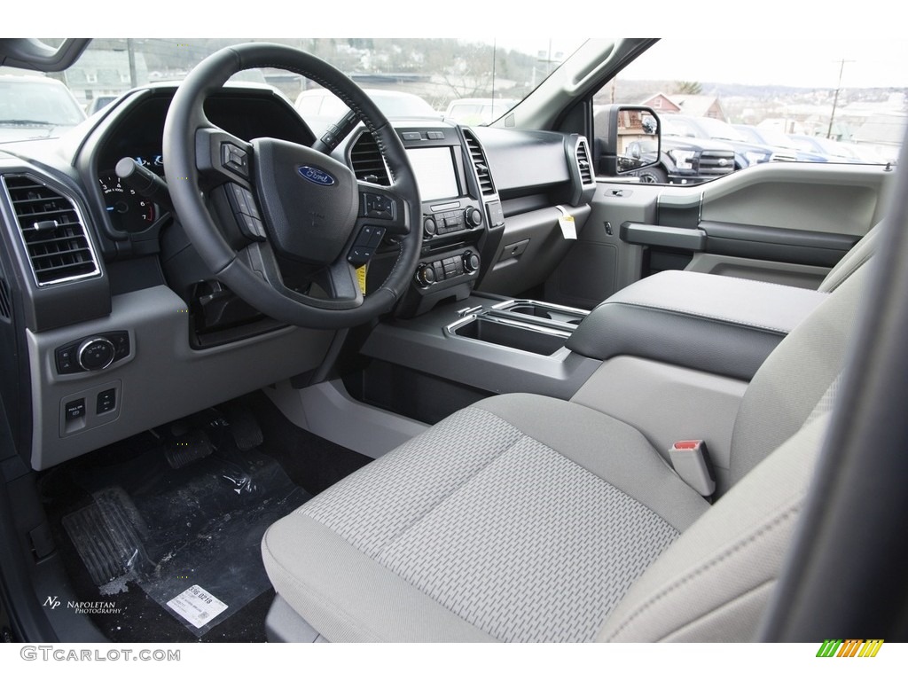 2017 F150 XLT SuperCrew 4x4 - Shadow Black / Earth Gray photo #7