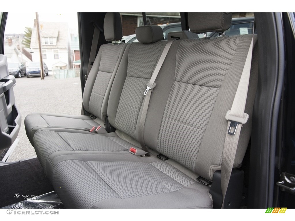 2017 F150 XLT SuperCrew 4x4 - Shadow Black / Earth Gray photo #12