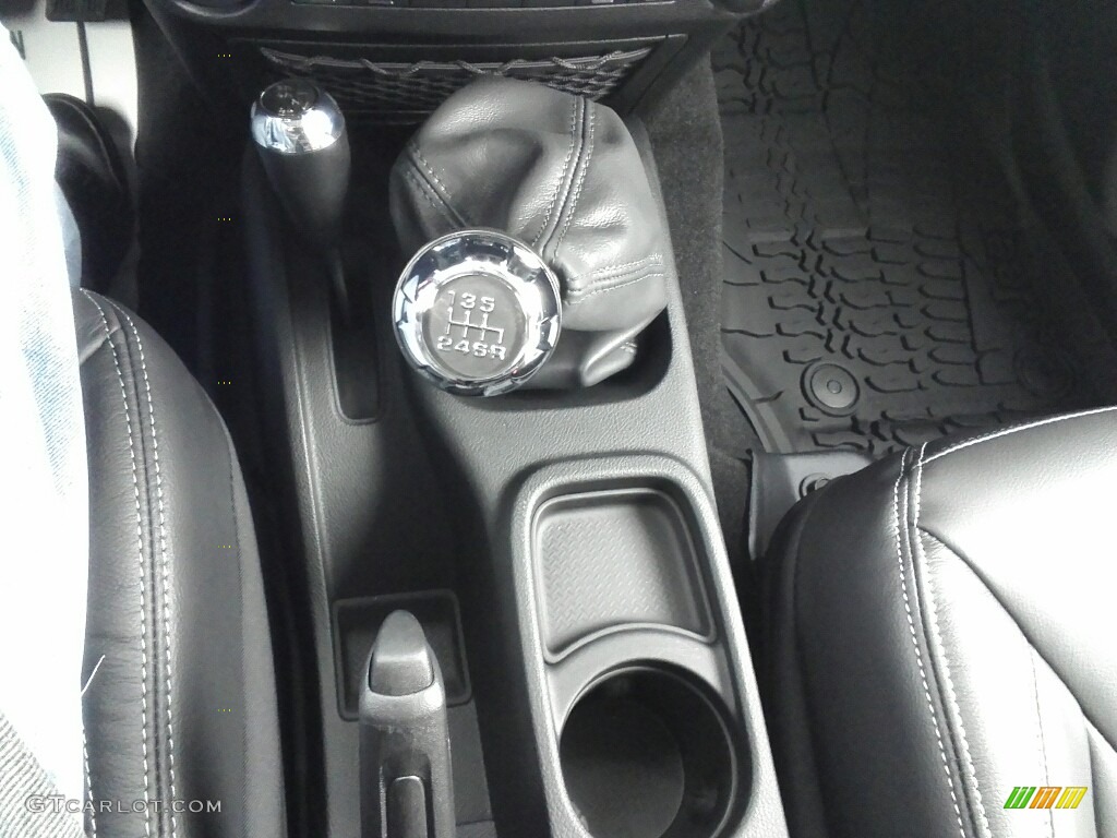 2017 Jeep Wrangler Unlimited Rubicon Hard Rock 4x4 5 Speed Automatic Transmission Photo #118045926