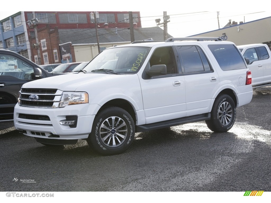 2017 Expedition XLT 4x4 - Oxford White / Ebony photo #1