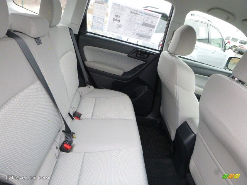 2017 Forester 2.5i - Dark Gray Metallic / Gray photo #6