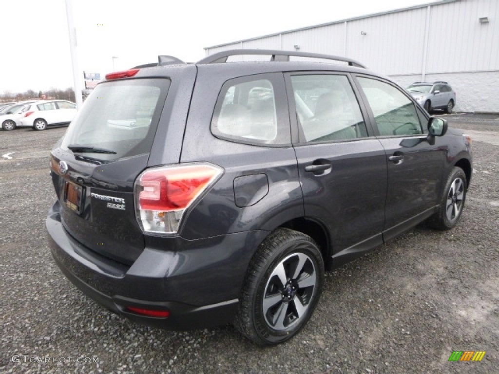 2017 Forester 2.5i - Dark Gray Metallic / Gray photo #7