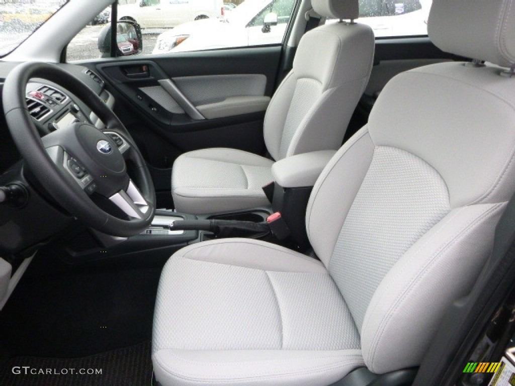 2017 Forester 2.5i - Dark Gray Metallic / Gray photo #13