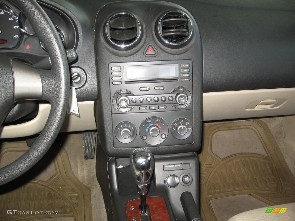 2006 G6 V6 Sedan - Ivory White / Light Taupe photo #5