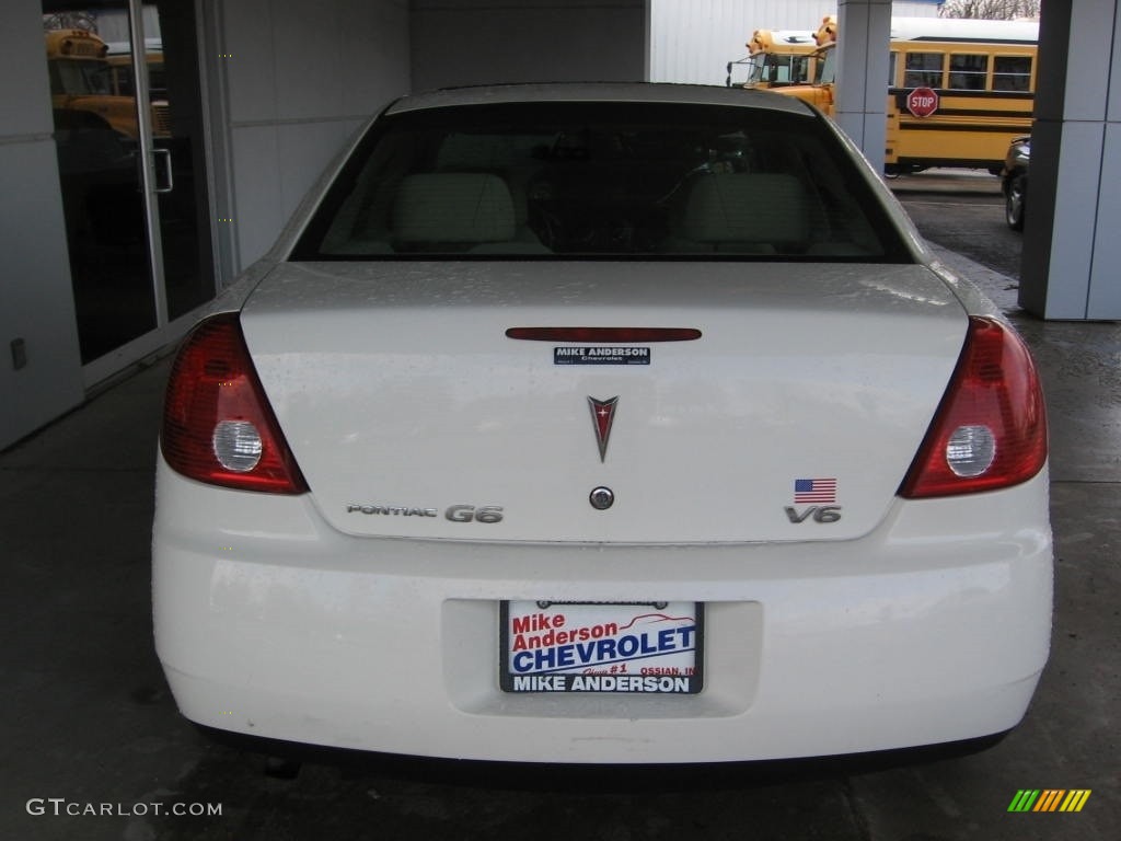 2006 G6 V6 Sedan - Ivory White / Light Taupe photo #16