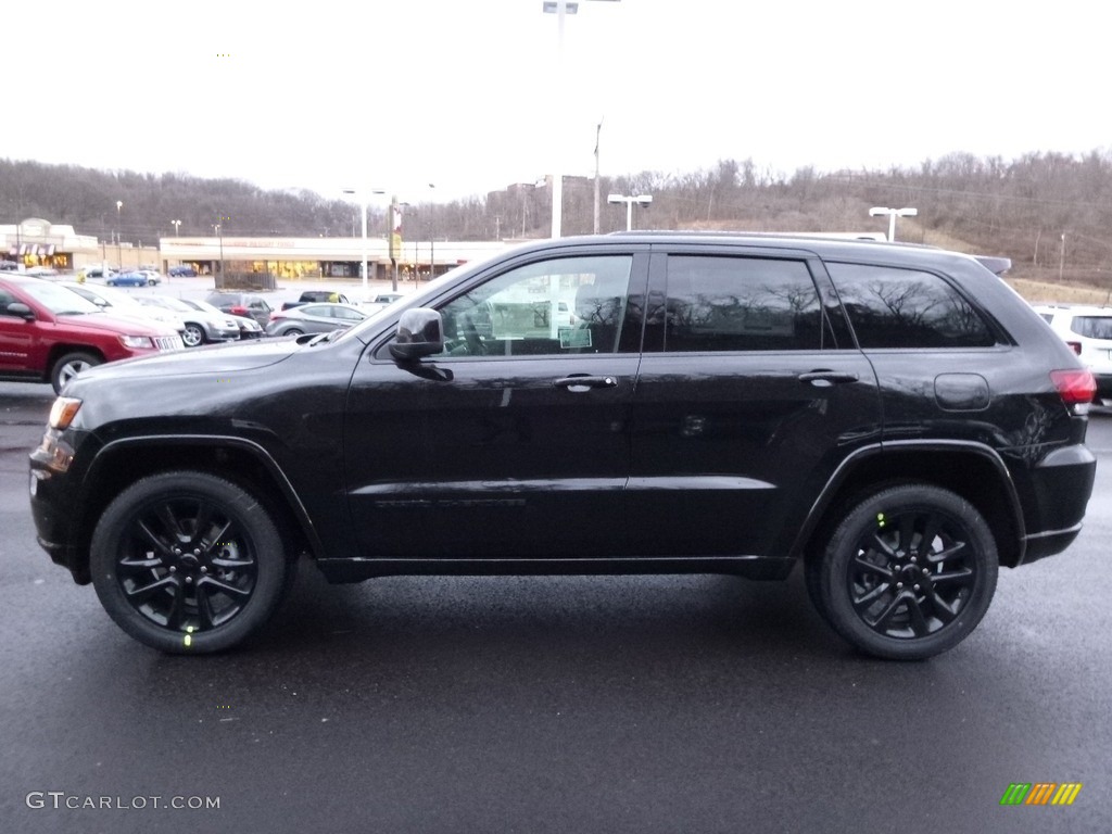 2017 Grand Cherokee Laredo 4x4 - Diamond Black Crystal Pearl / Black photo #2