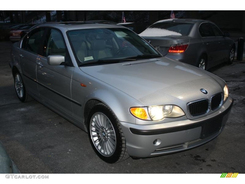 2003 3 Series 330xi Sedan - Titanium Silver Metallic / Black photo #4