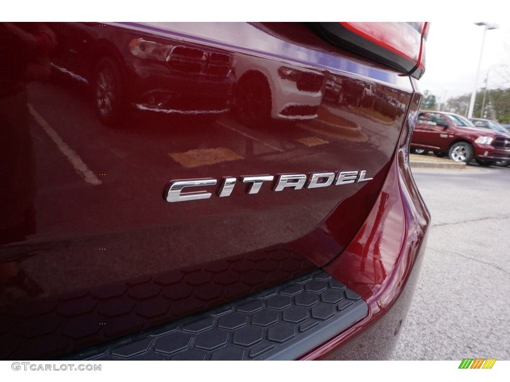 2017 Dodge Durango Citadel Marks and Logos Photos