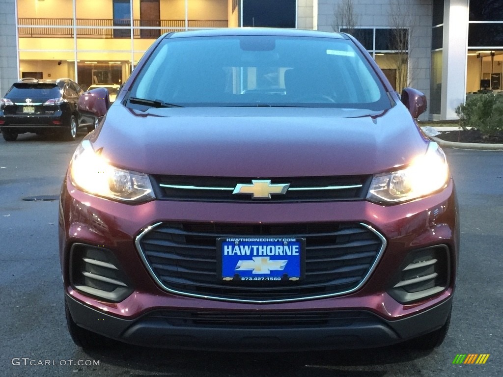 2017 Trax LS AWD - Crimson Metallic / Jet Black photo #2