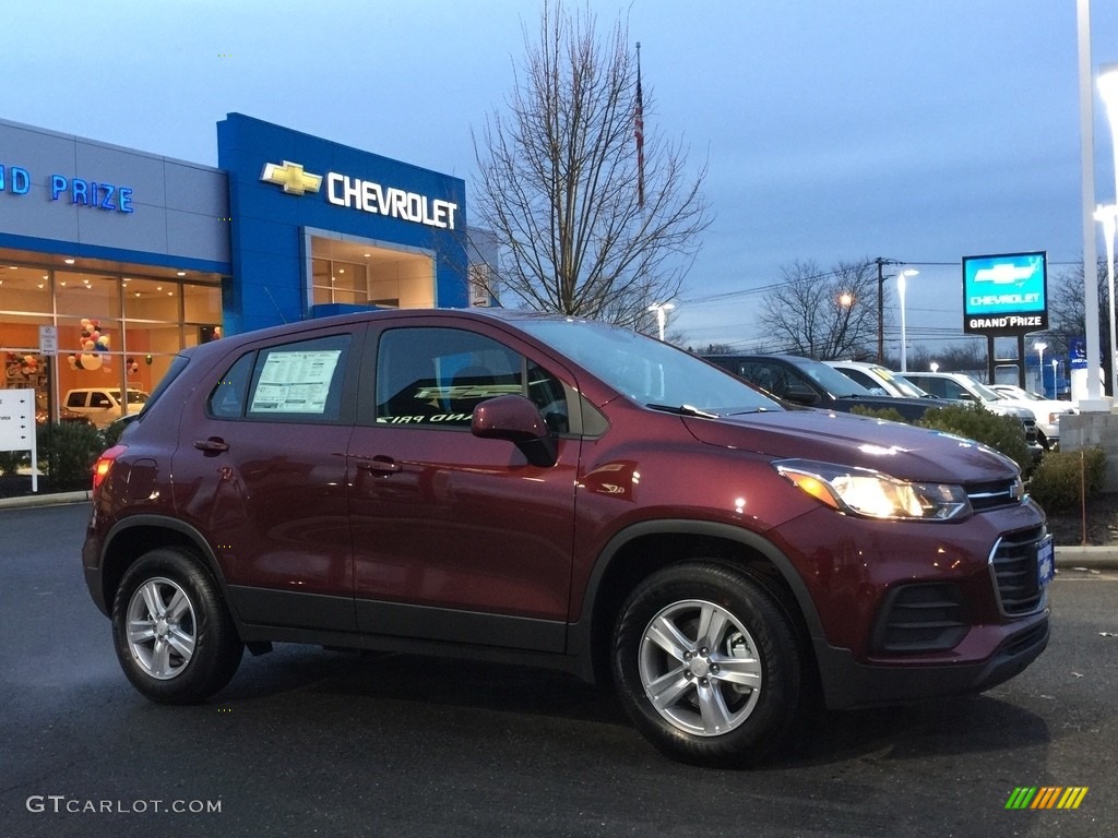 2017 Trax LS AWD - Crimson Metallic / Jet Black photo #3