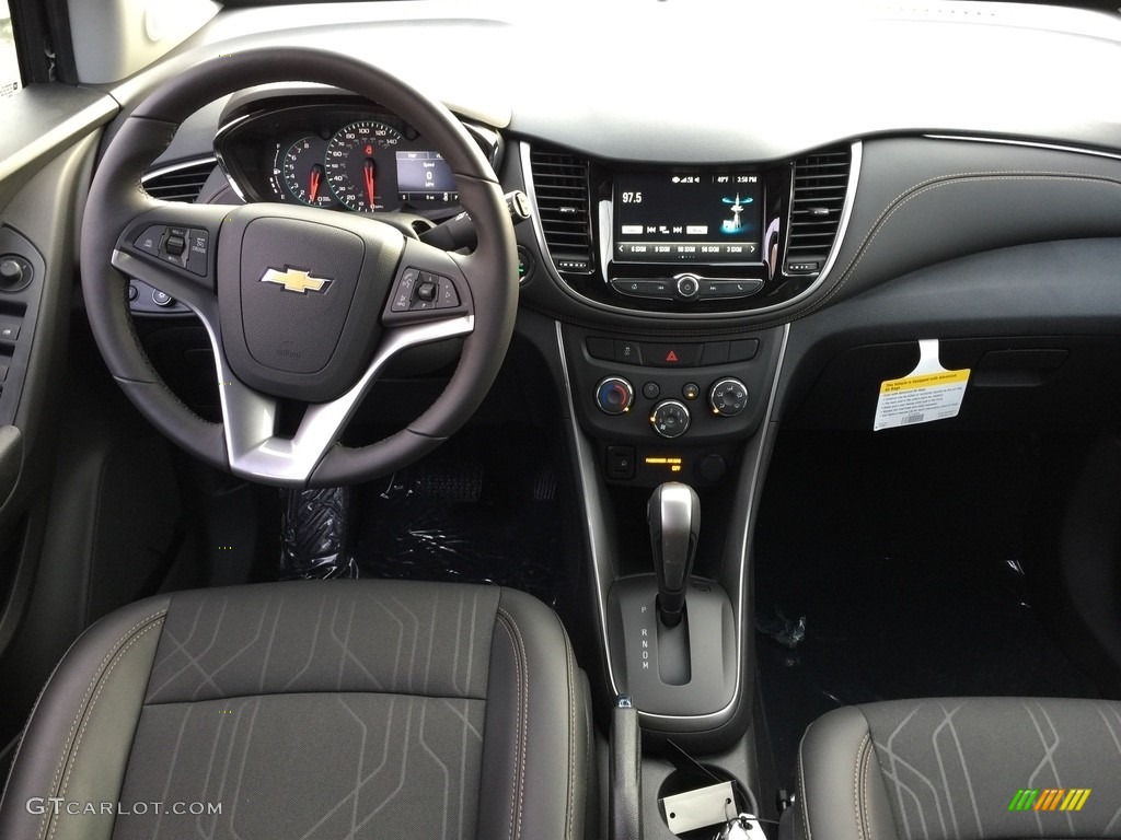 2017 Chevrolet Trax LT Dashboard Photos