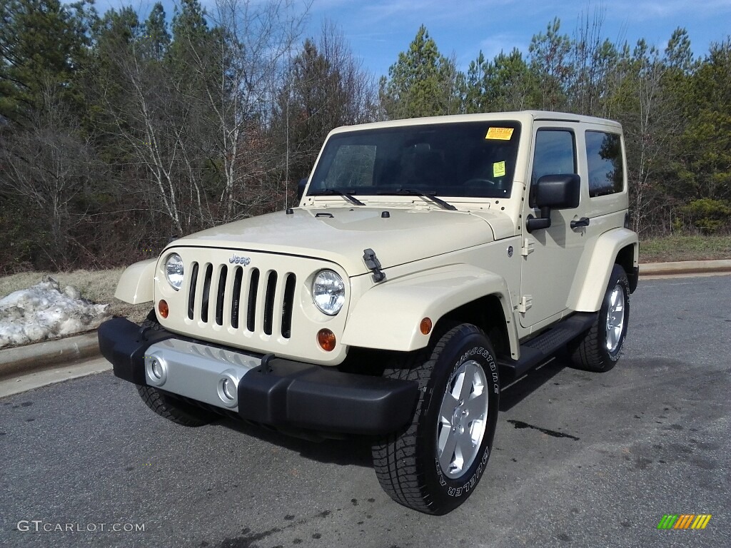 2011 Wrangler Sahara 4x4 - Sahara Tan / Black/Dark Saddle photo #2