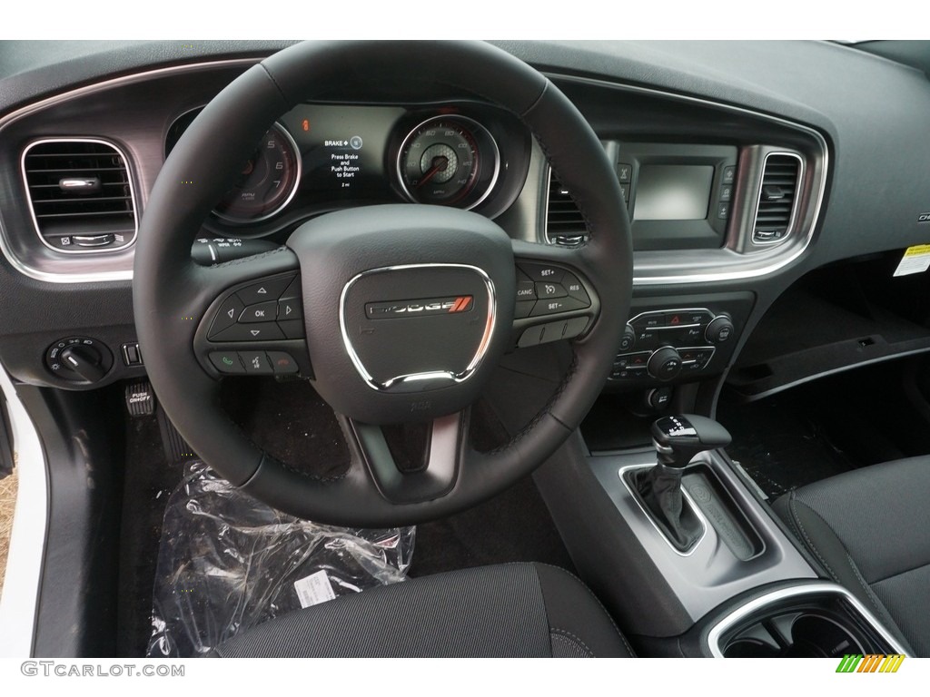 2017 Dodge Charger SE Black Dashboard Photo #118076754