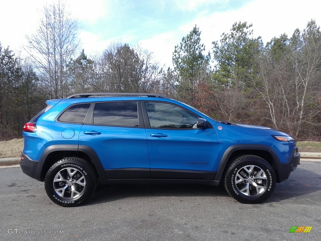 2017 Cherokee Trailhawk 4x4 - Hydro Blue Pearl / Black photo #5