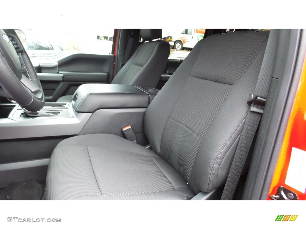 2017 F150 XLT SuperCrew 4x4 - Race Red / Earth Gray photo #11
