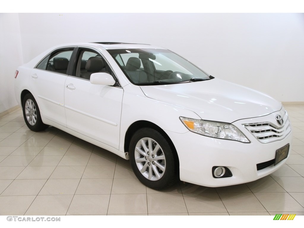 2011 Camry XLE V6 - Super White / Ash photo #1