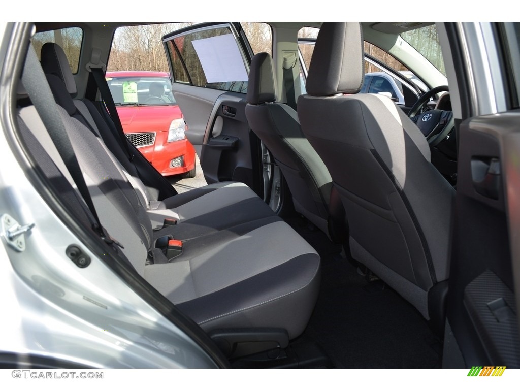 2013 RAV4 XLE - Classic Silver Metallic / Black photo #14