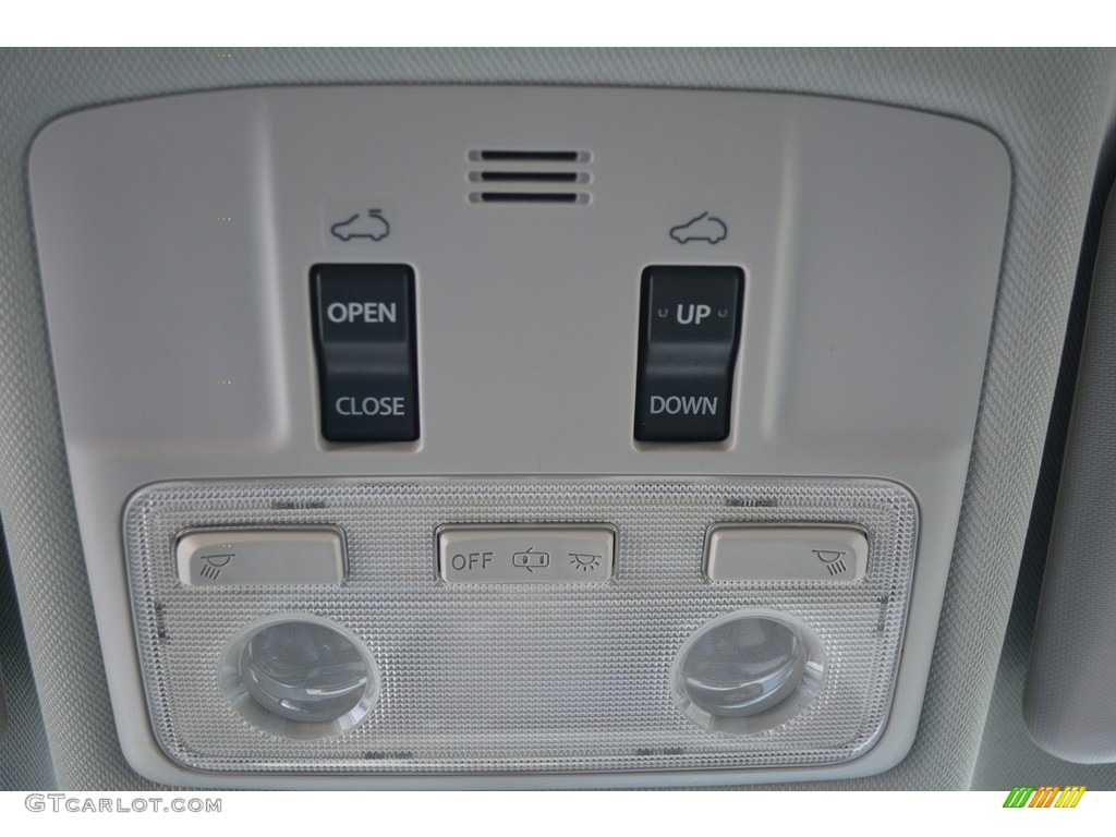 2013 RAV4 XLE - Classic Silver Metallic / Black photo #27