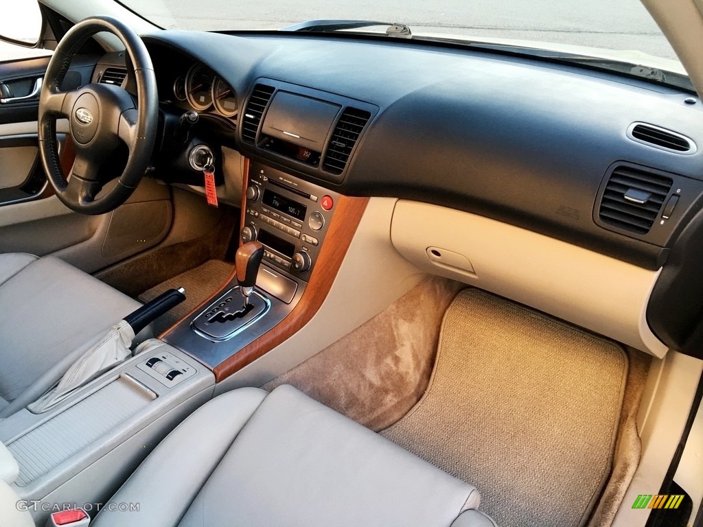 2005 Outback 2.5i Limited Wagon - Champagne Gold Opal / Taupe photo #11