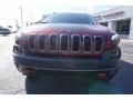 Deep Cherry Red Crystal Pearl - Cherokee Trailhawk 4x4 Photo No. 2