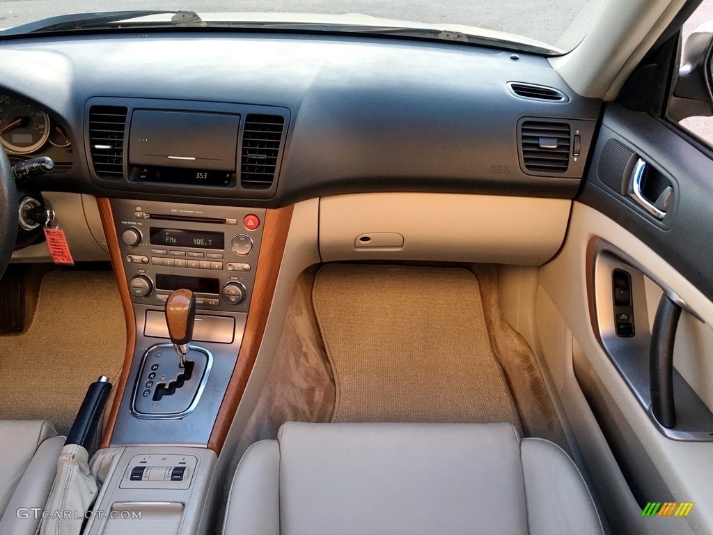 2005 Outback 2.5i Limited Wagon - Champagne Gold Opal / Taupe photo #47