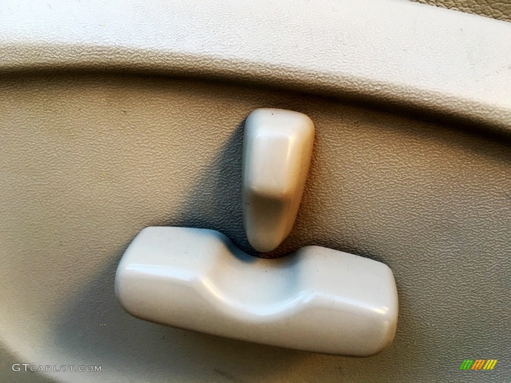 2005 Outback 2.5i Limited Wagon - Champagne Gold Opal / Taupe photo #72