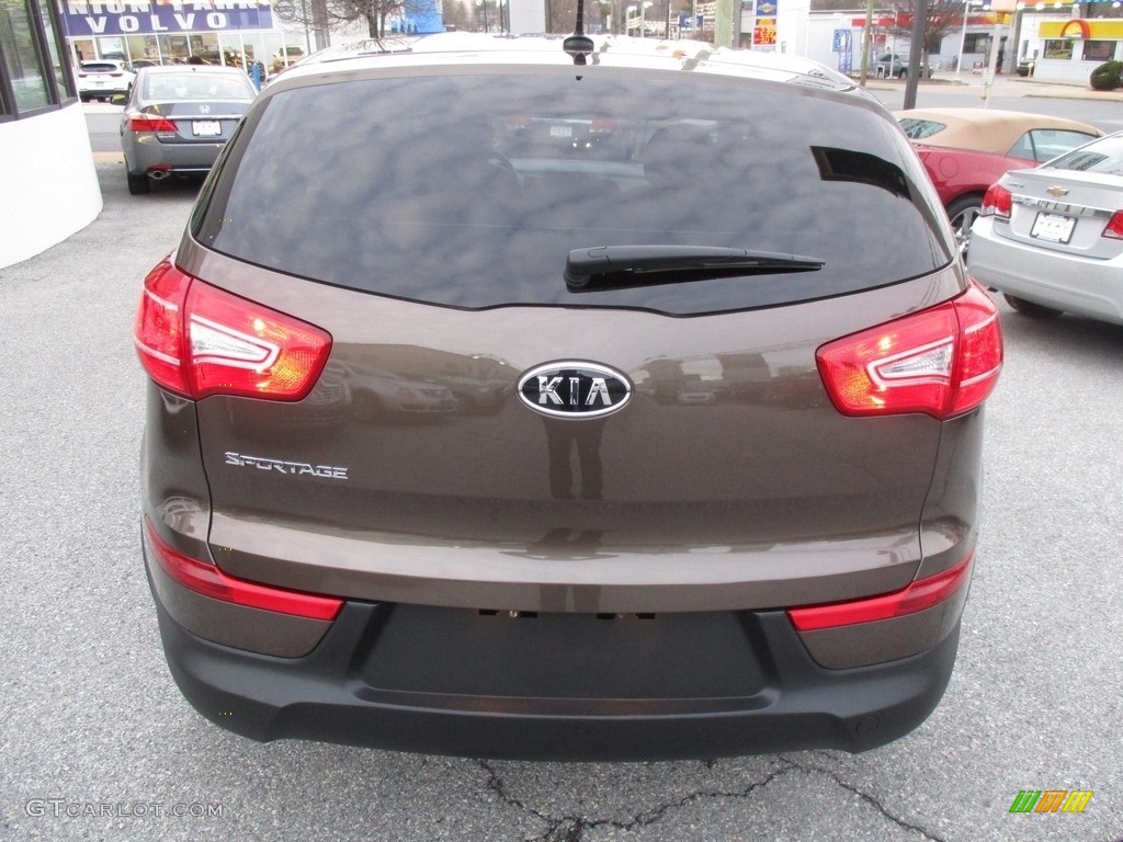 2012 Sportage LX - Sand Track / Black photo #5