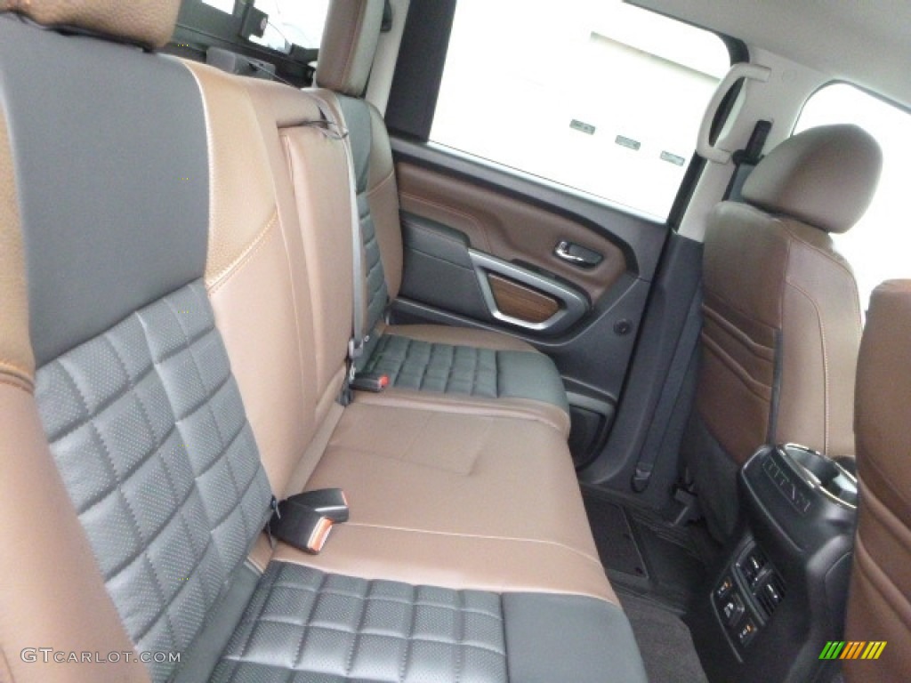 Black Interior 2017 Nissan TITAN XD Platinum Reserve Crew Cab 4x4 Photo #118105401