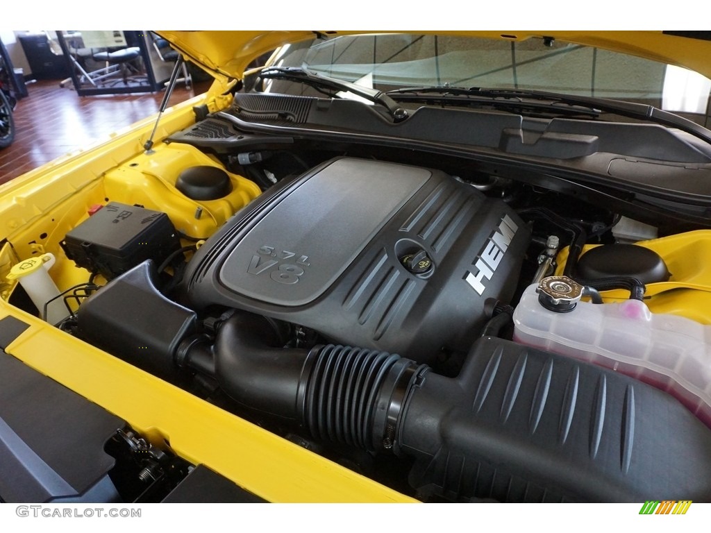2017 Dodge Challenger R/T Engine Photos