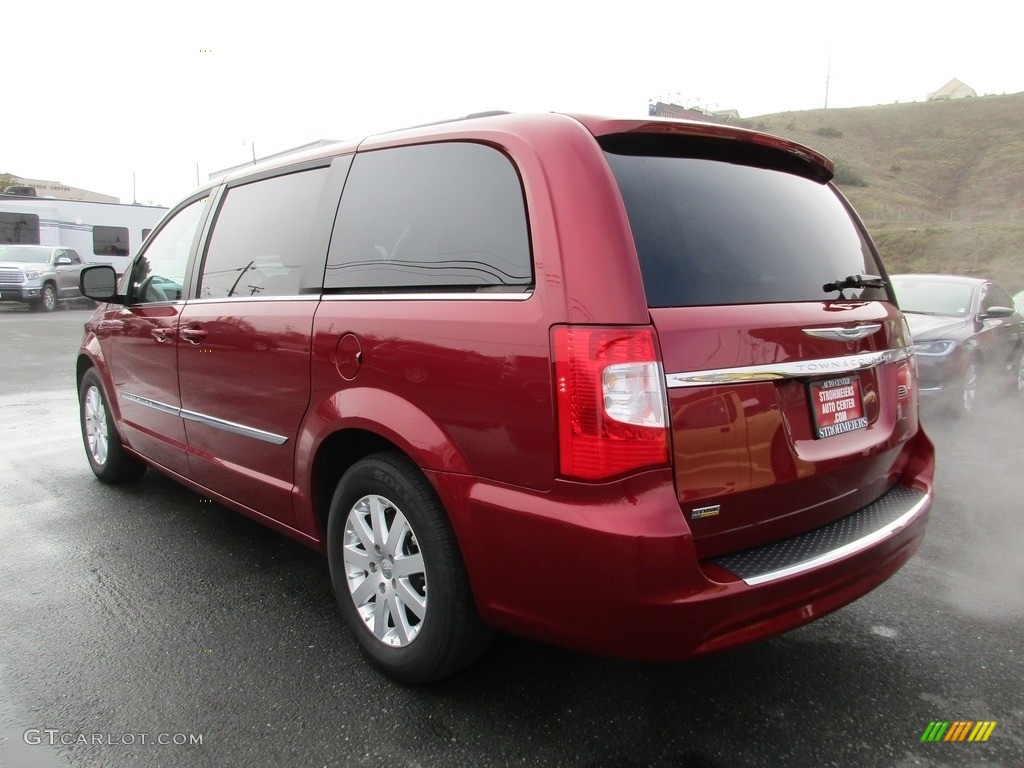 2016 Town & Country Touring - Deep Cherry Red Crystal Pearl / Black/Light Graystone photo #5