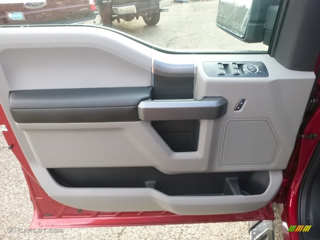 2017 F150 XLT SuperCrew 4x4 - Ruby Red / Earth Gray photo #13