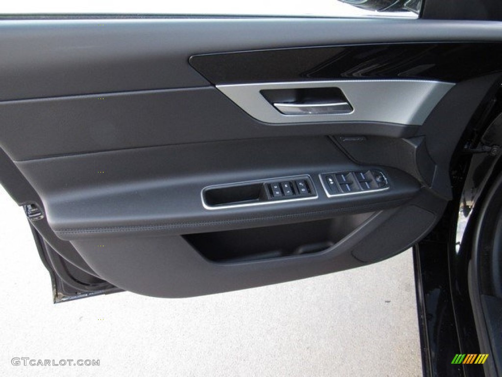 2017 Jaguar XF 20d Prestige Jet Door Panel Photo #118126628