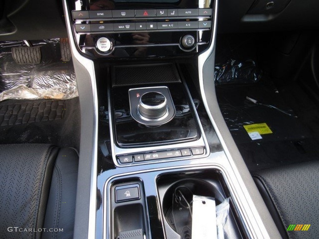 2017 Jaguar XF 20d Prestige 8 Speed Automatic Transmission Photo #118126649