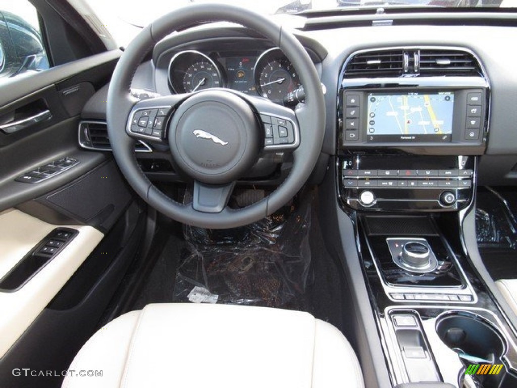 2017 XE 25t Premium - British Racing Green / Latte photo #13