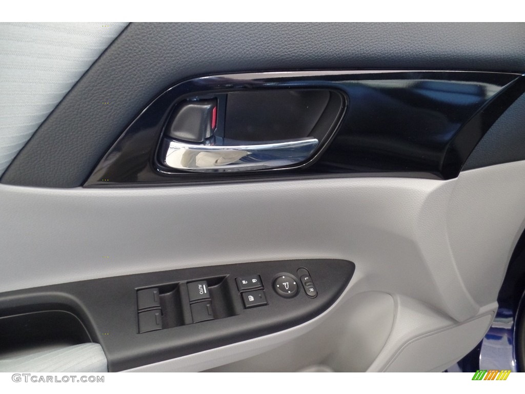 2017 Accord LX Sedan - Obsidian Blue Pearl / Gray photo #7