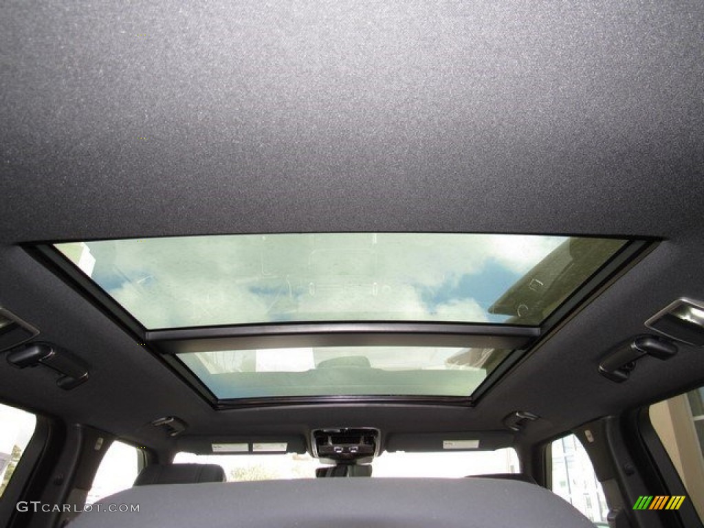 2017 Land Rover Range Rover Supercharged Sunroof Photo #118130135