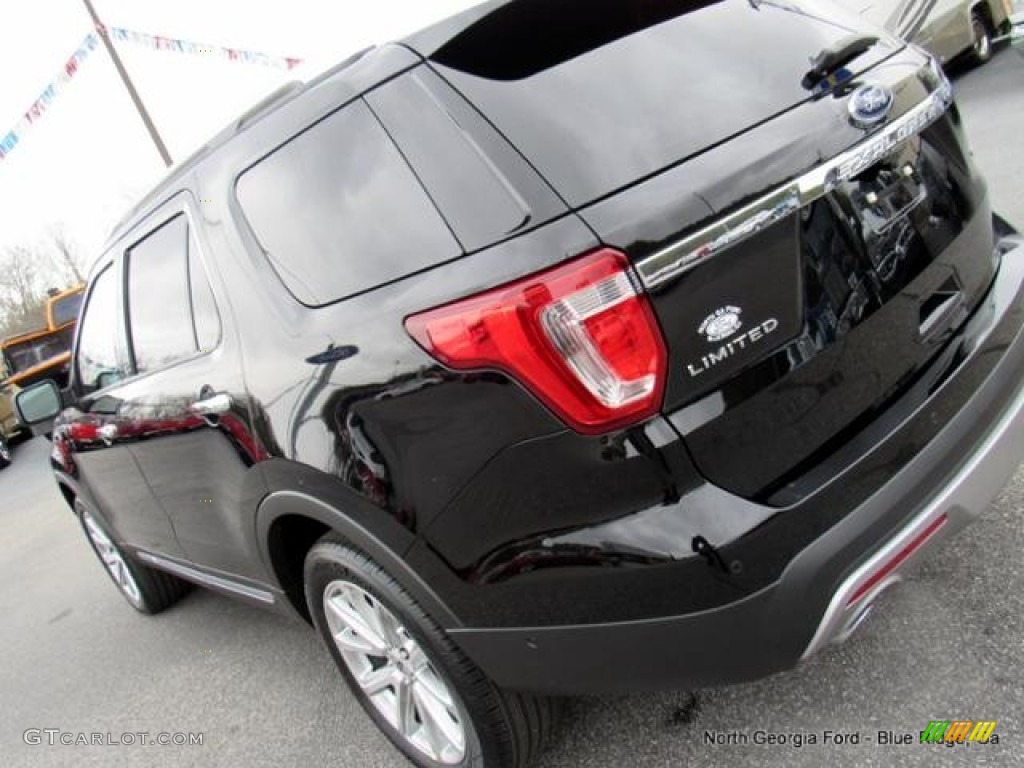 2017 Explorer Limited 4WD - Shadow Black / Ebony Black photo #38