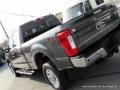 2017 Magnetic Ford F250 Super Duty XLT Crew Cab 4x4  photo #37