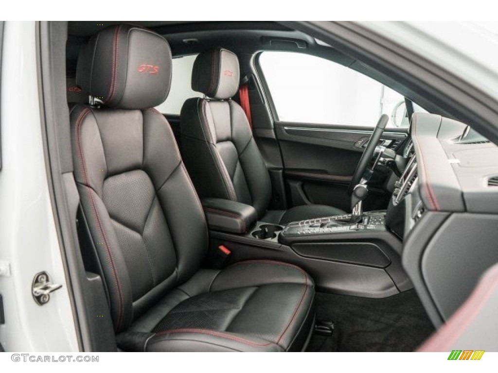 Black Interior 2017 Porsche Macan GTS Photo #118132025