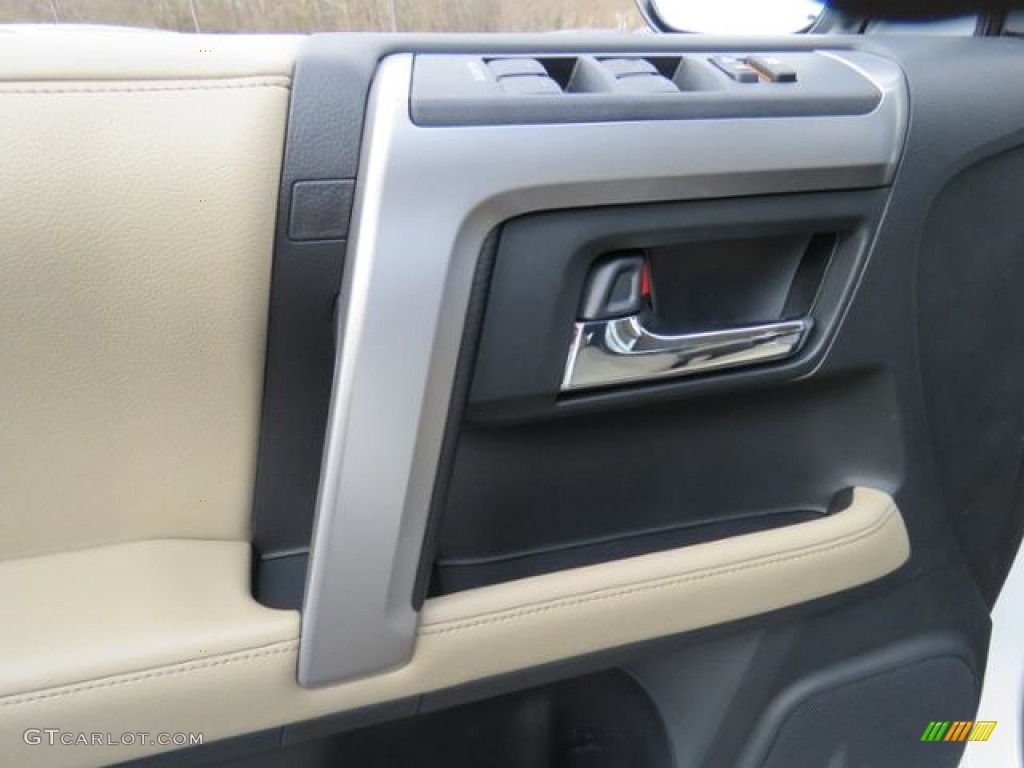 2017 Toyota 4Runner SR5 Premium 4x4 Door Panel Photos