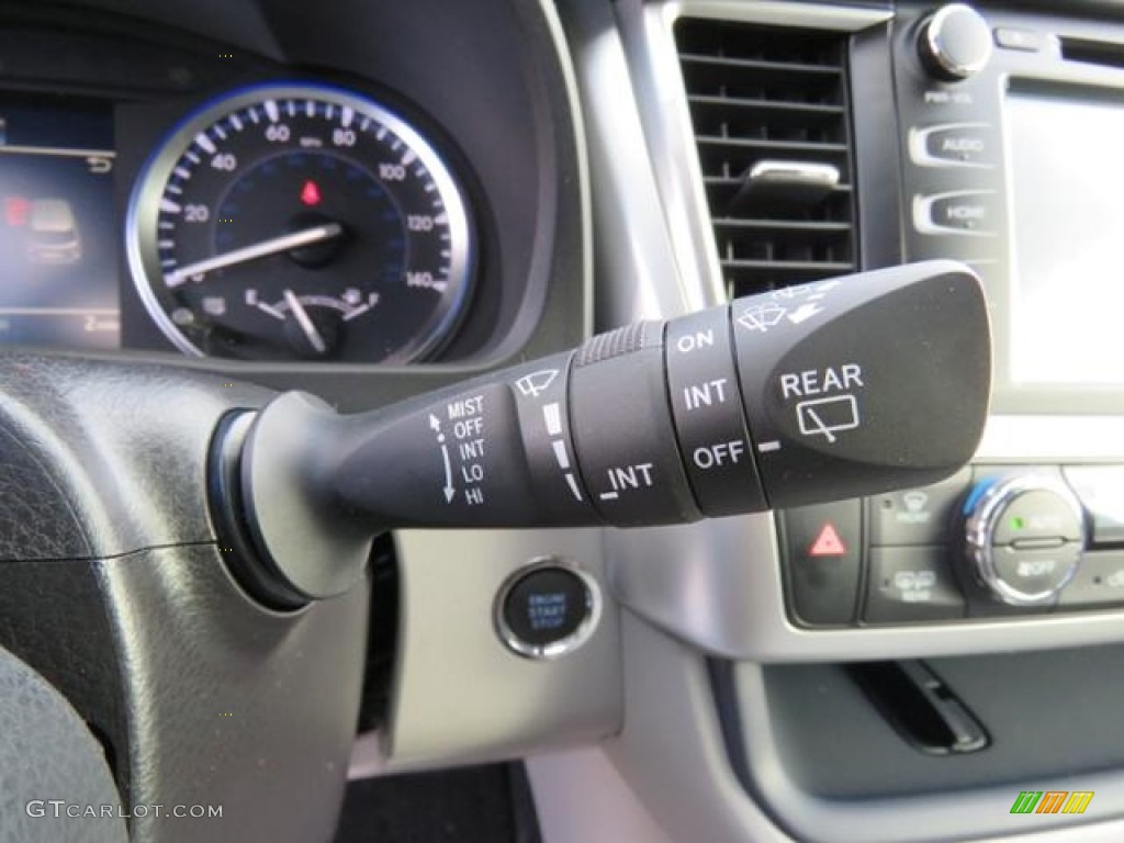 2017 Toyota Highlander Limited Controls Photo #118135163