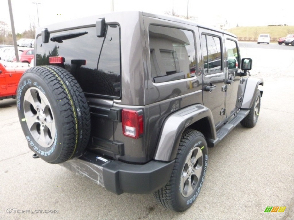 2017 Wrangler Unlimited Sahara 4x4 - Granite Crystal Metallic / Black photo #7