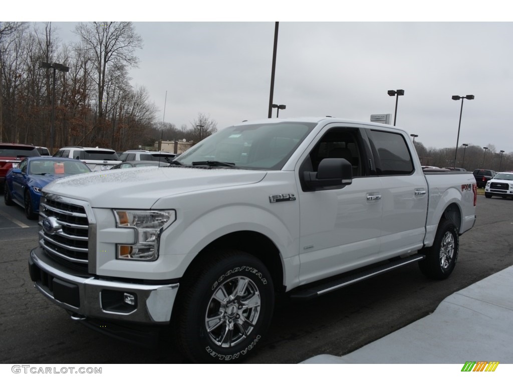 2017 F150 XLT SuperCrew 4x4 - Oxford White / Earth Gray photo #3