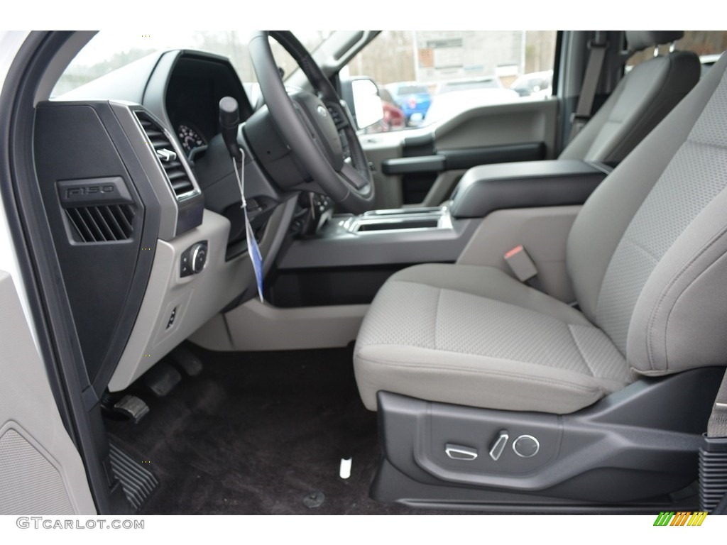 2017 F150 XLT SuperCrew 4x4 - Oxford White / Earth Gray photo #8