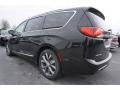 2017 Brilliant Black Crystal Pearl Chrysler Pacifica Limited  photo #2