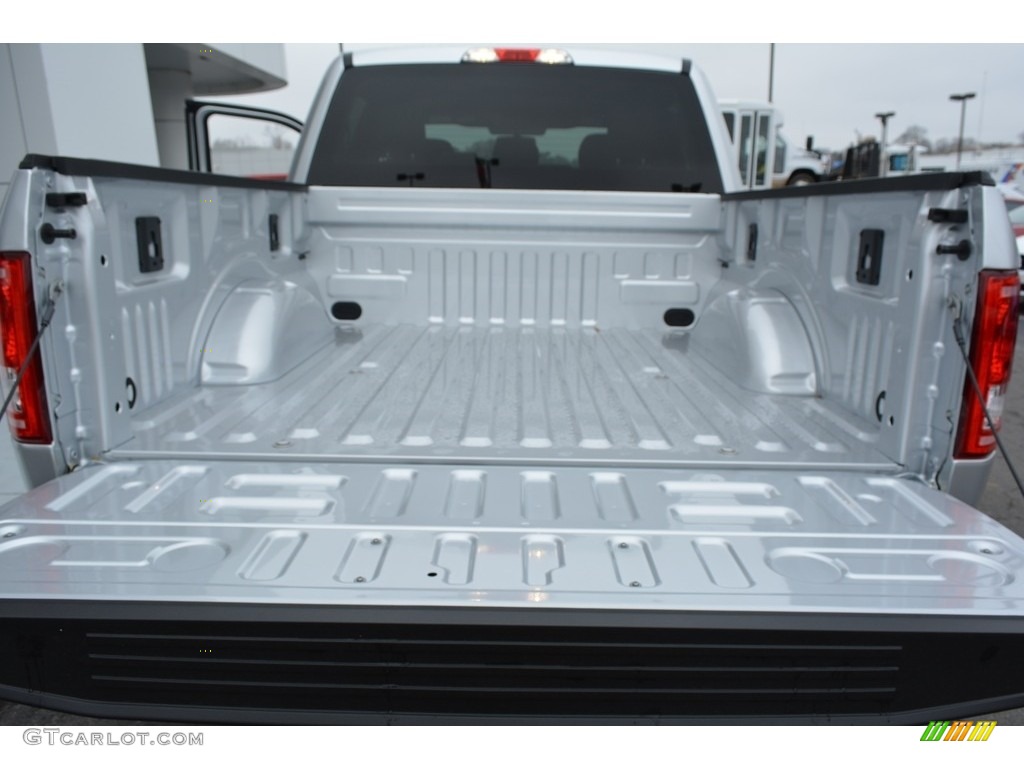 2017 F150 XLT SuperCrew 4x4 - Ingot Silver / Earth Gray photo #6
