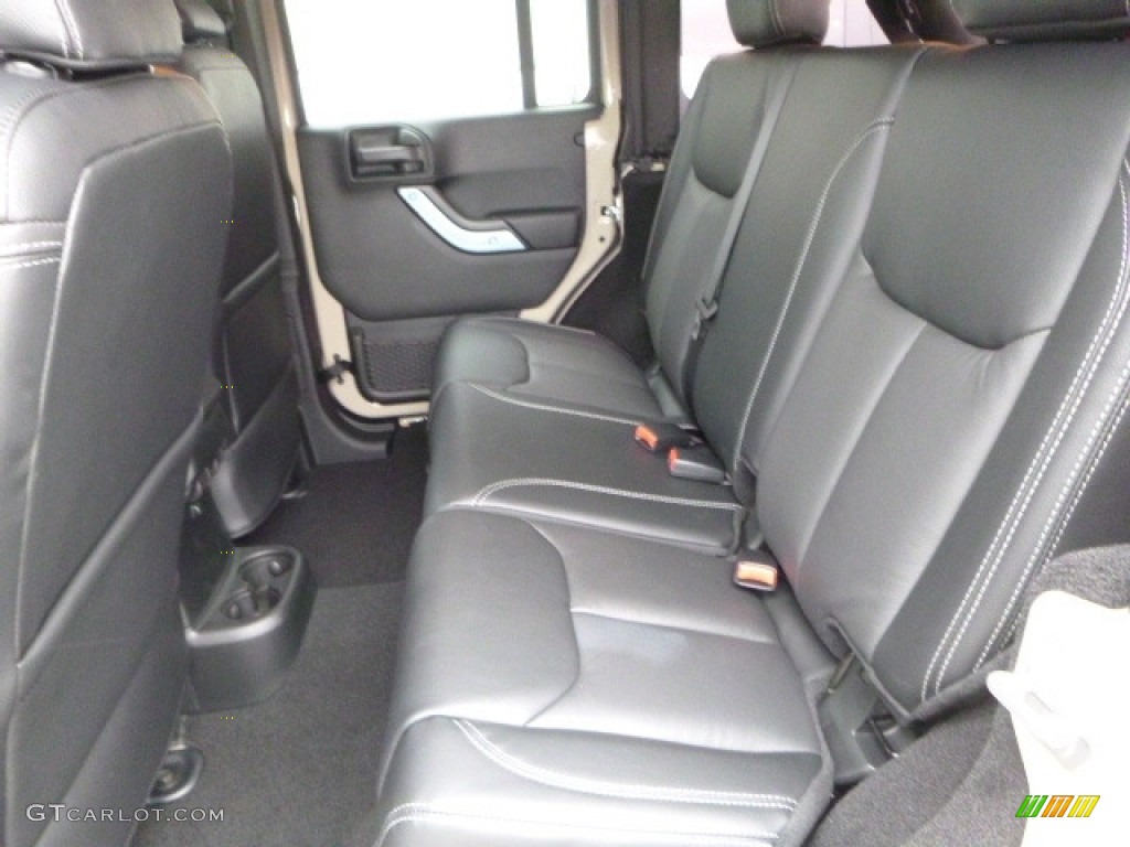 2017 Jeep Wrangler Unlimited Sahara 4x4 Rear Seat Photo #118138362