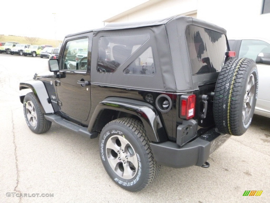 2017 Wrangler Sahara 4x4 - Black / Black photo #4