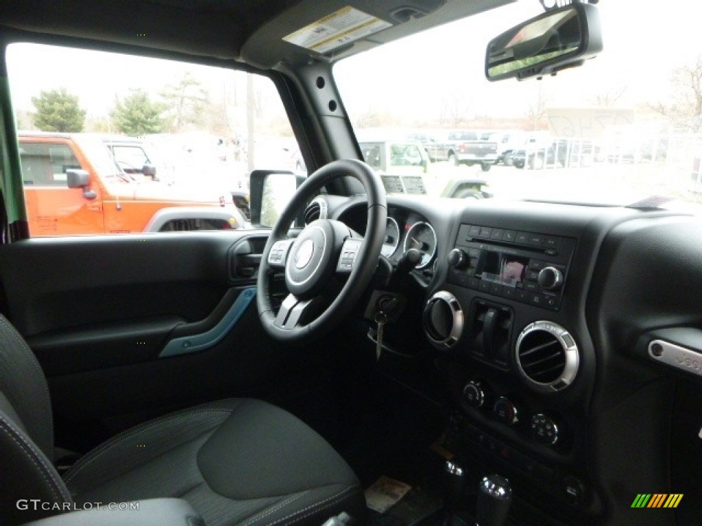 2017 Wrangler Sahara 4x4 - Black / Black photo #8