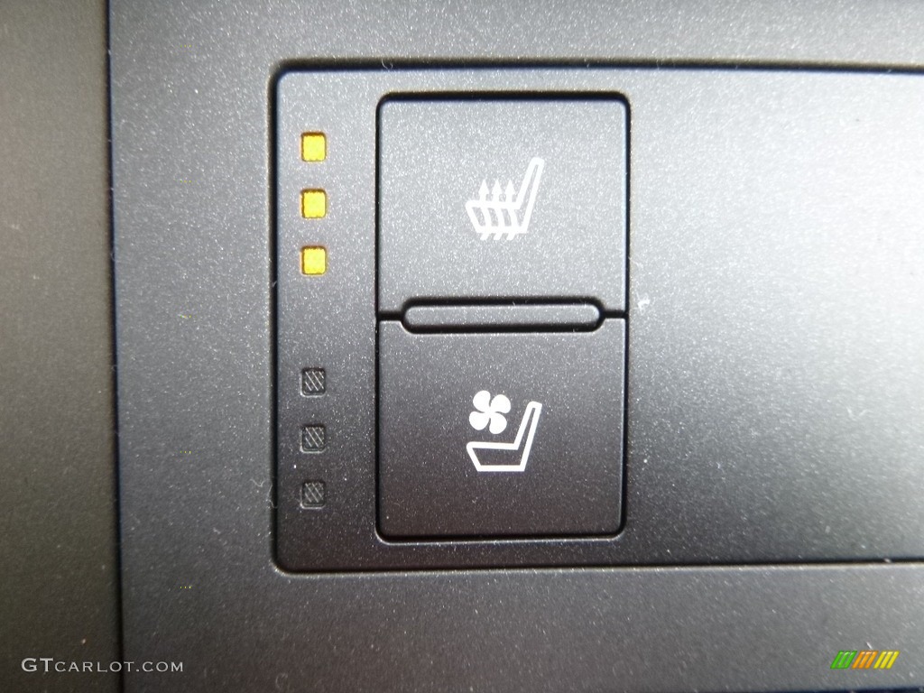 2017 Lexus IS 300 AWD Controls Photo #118138995